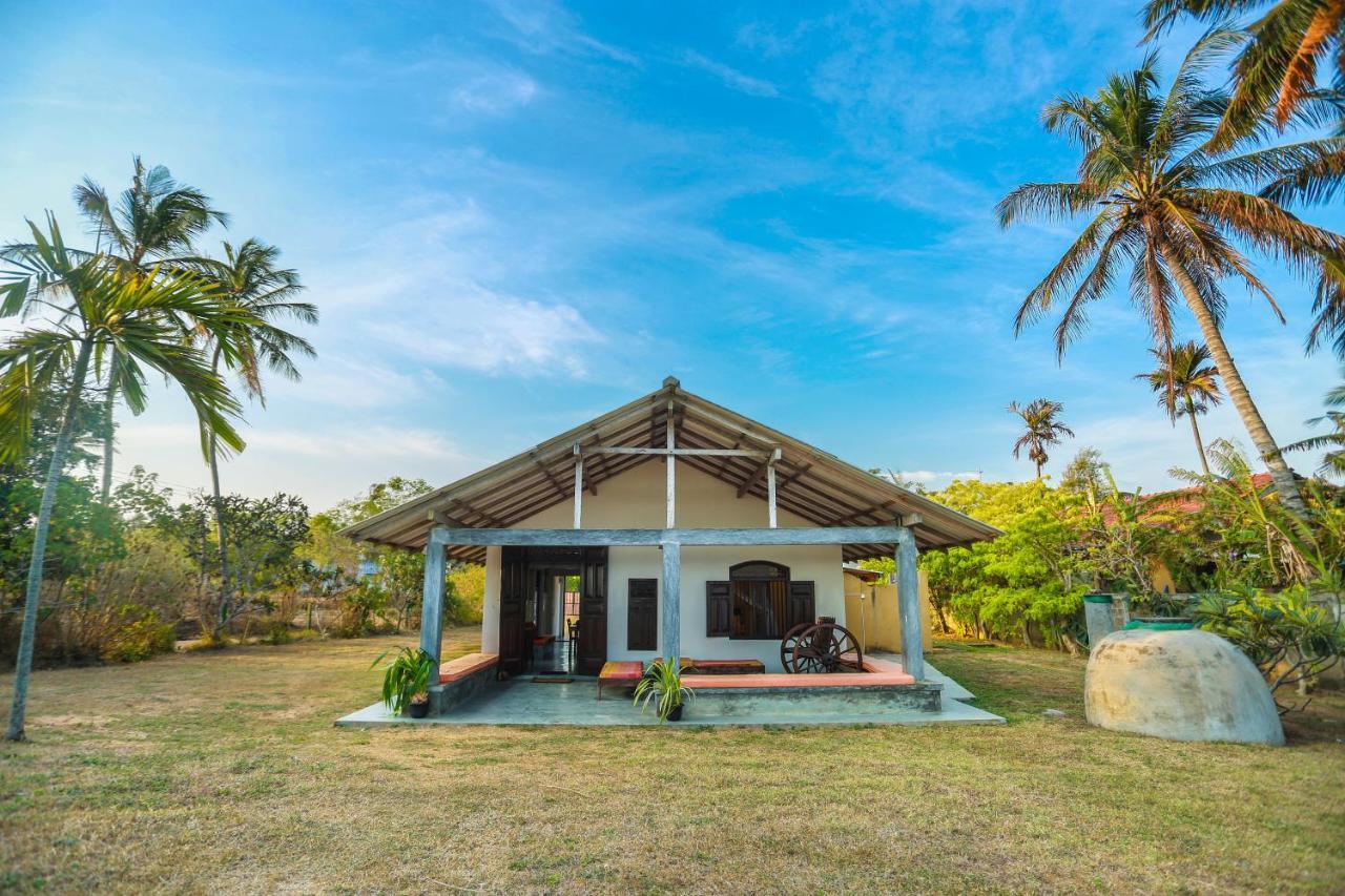 Ocean Cottage Kalametiya Exterior foto